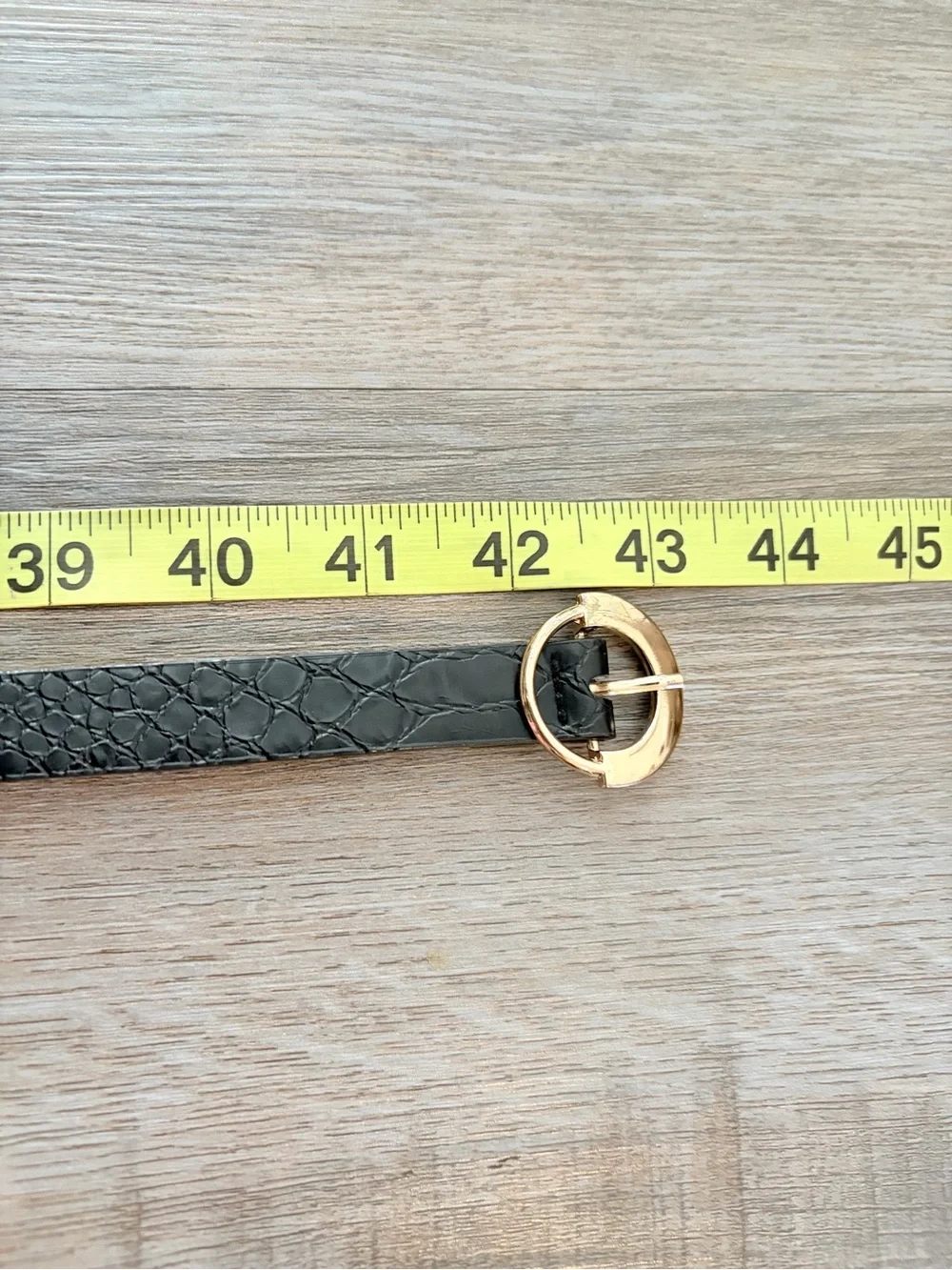 Women’s Slim Black Faux Leather Belt with Gold Ring Buckle 43 inches